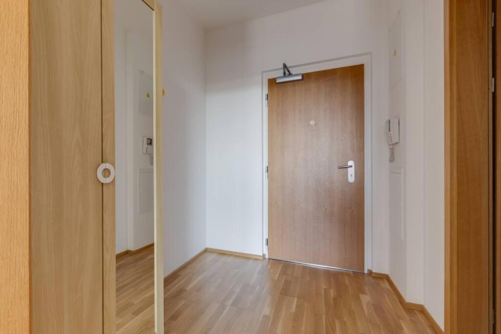 Jt'S Apartments Korunni Str. Prague Extérieur photo